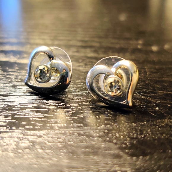 NEW Heart Gem Stud Rhinestone Earrings Valentine's Day Anniversary - Picture 1 of 6